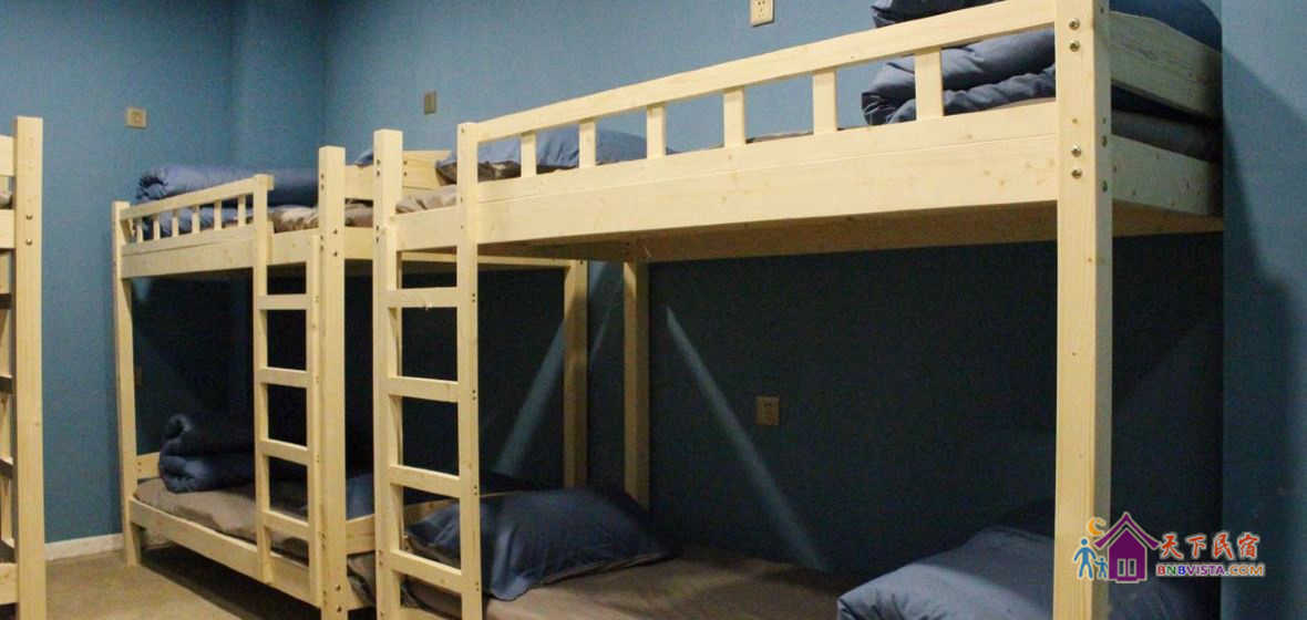 男式六人床位房(无窗)