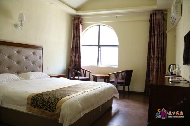 高级大床房