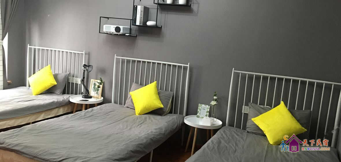 个性影院三人间