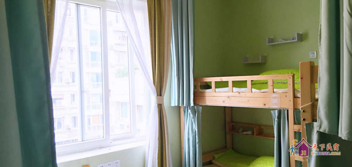 女生六人间(床位)