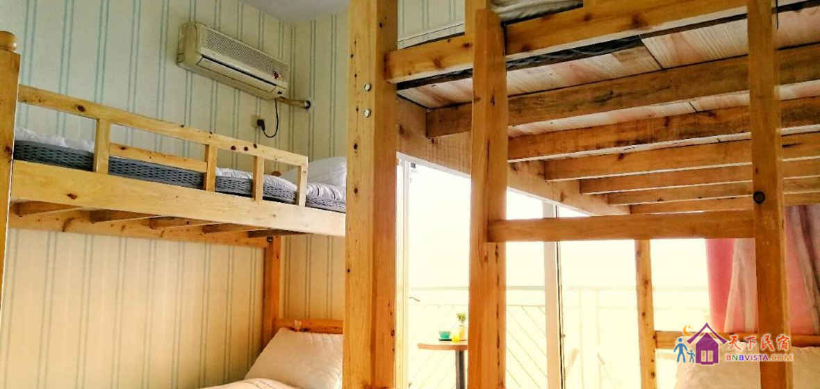 江景阳台女生4人间