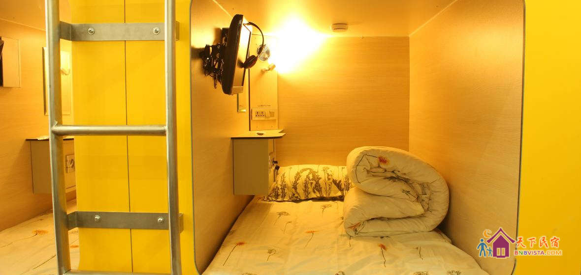 经济十人舱位间