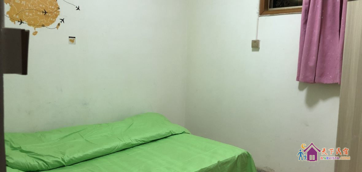 夫妻大床房