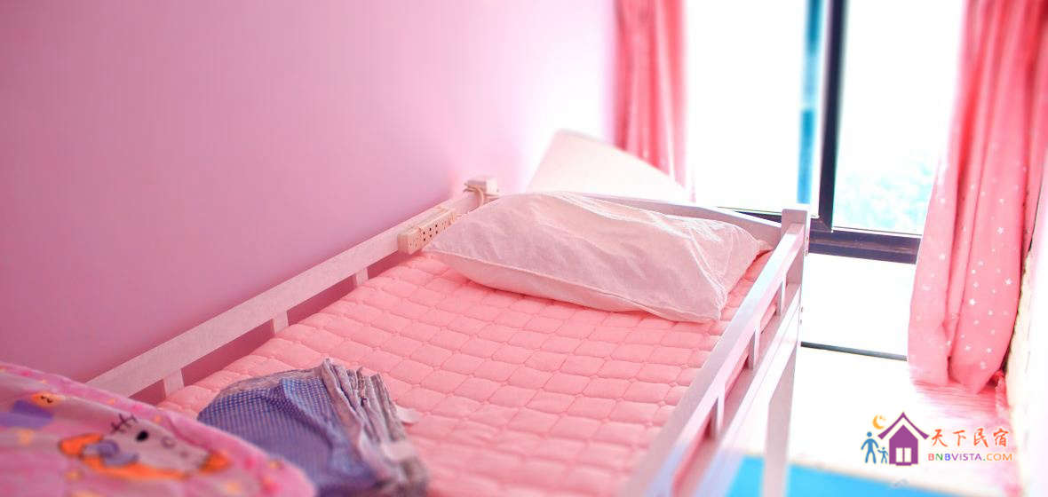 粉色少女二人间上下铺-床位