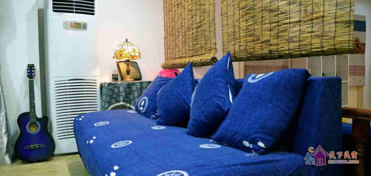 旅行者客厅单人沙发位