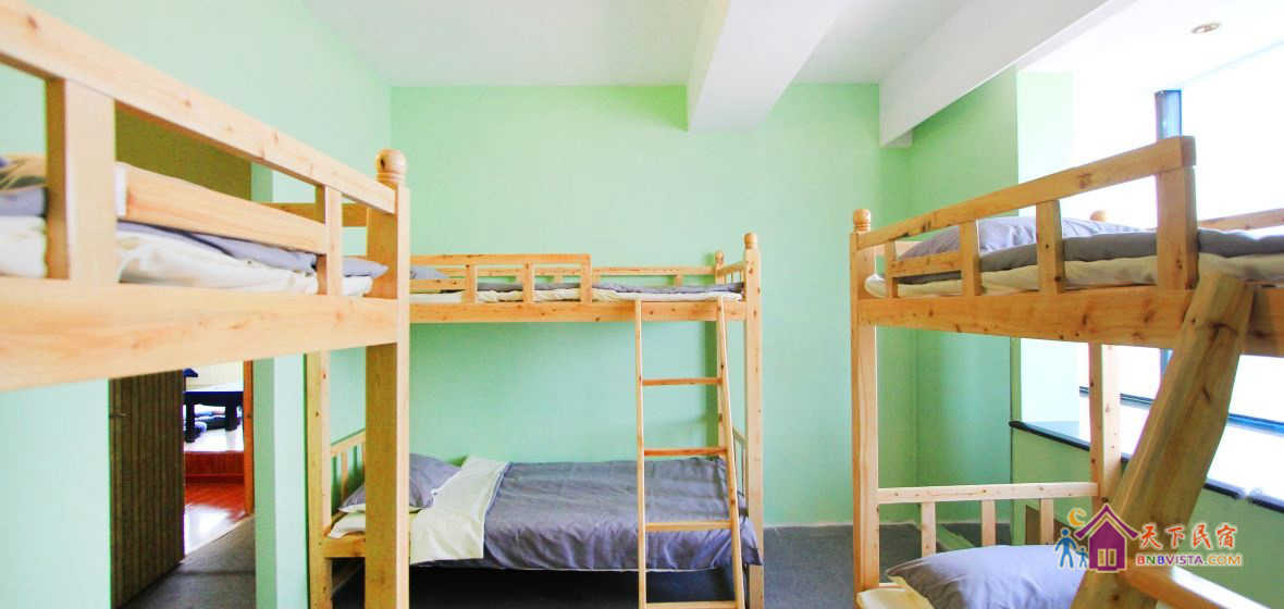 江景女生六人房