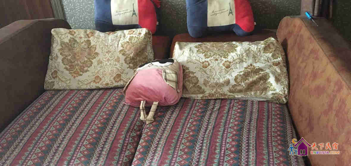 似水年华沙发床房