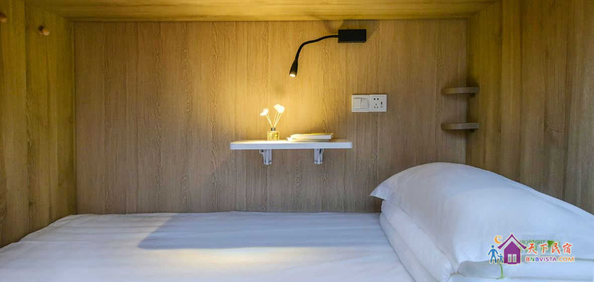 荷叶精选六人间（床位）