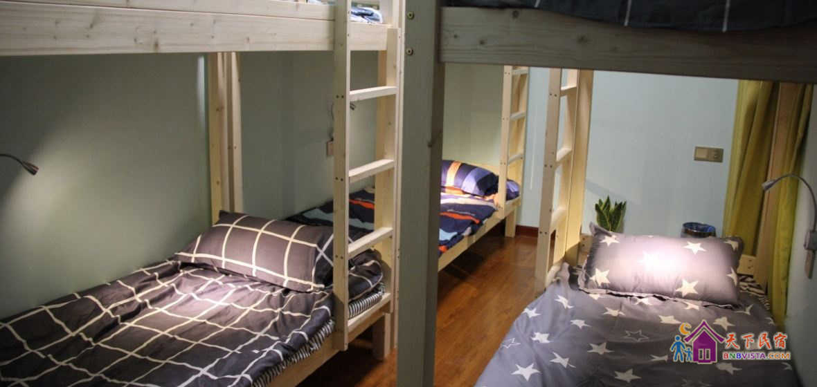 江景六人间(床位)(公共卫浴)