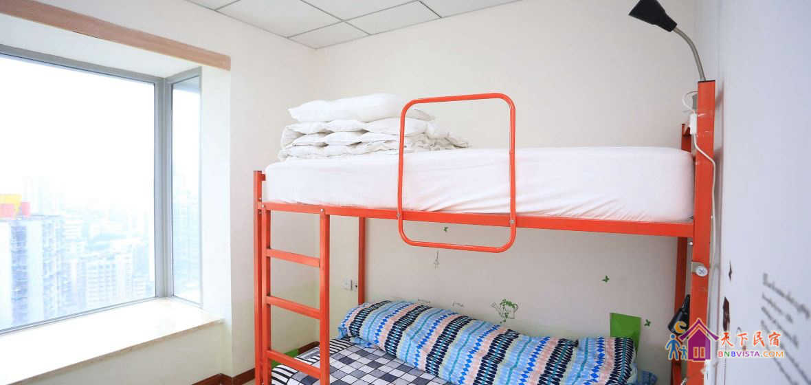 景观四人床位间