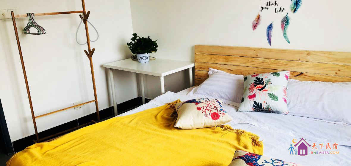 撞色风全江景三卧套房