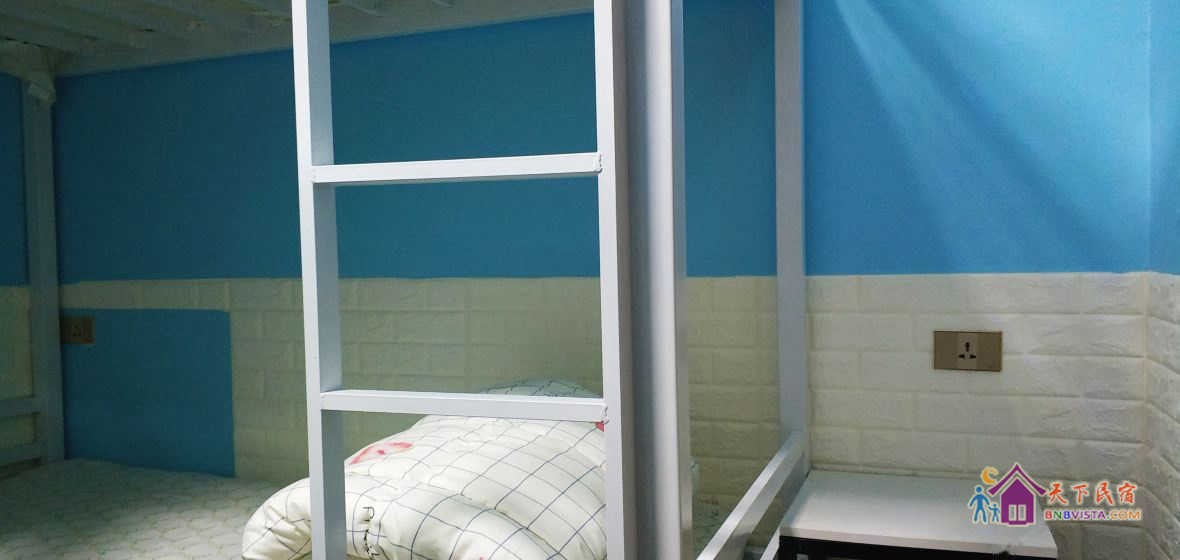 点滴江景六人间(床位)(公共卫浴)