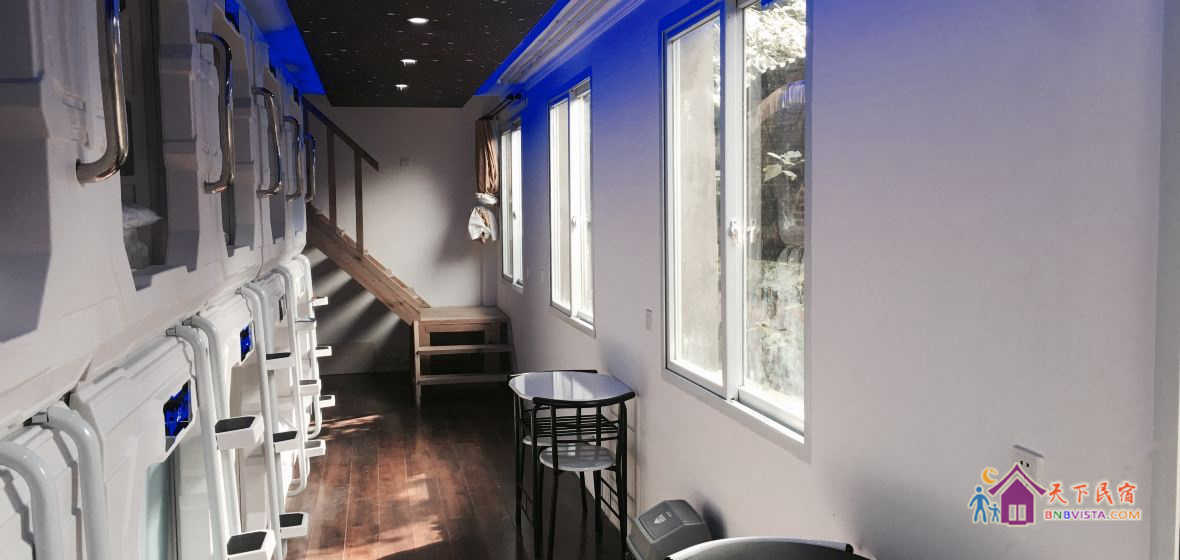 太空舱竖舱(床位)(公共卫浴)