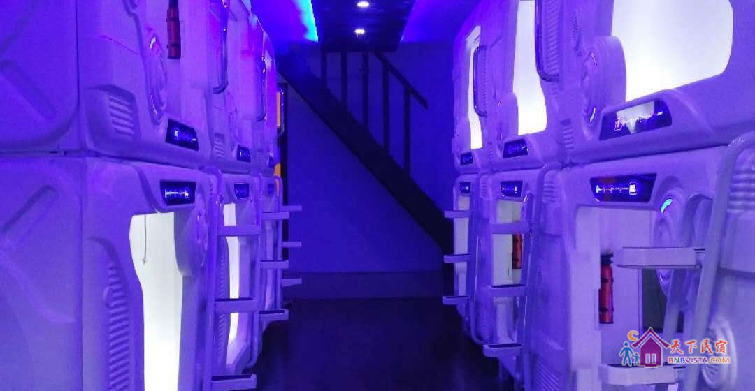 太空舱横舱(床位房)(公共卫浴)