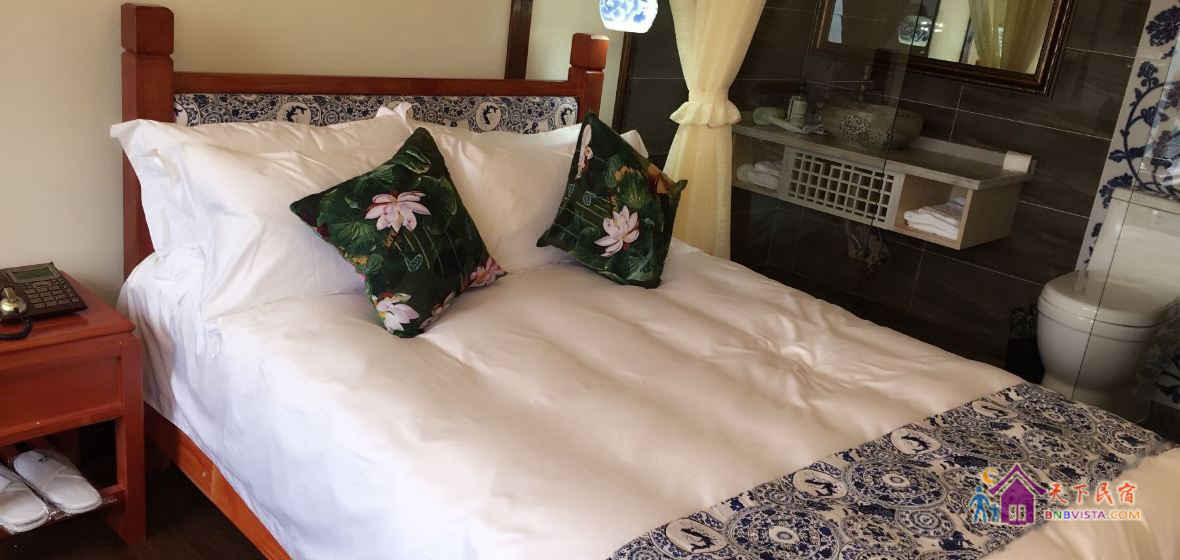 闲云潭影江景房