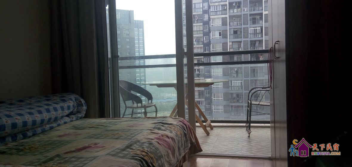 阳台单间