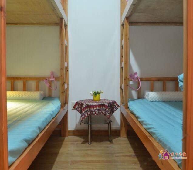 女生四人床位间(公卫)