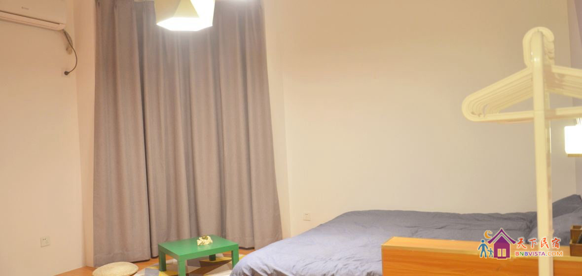 简约北欧落地窗榻榻米