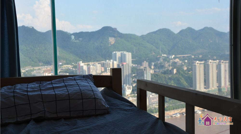 四十里沙漠女生六人床位间