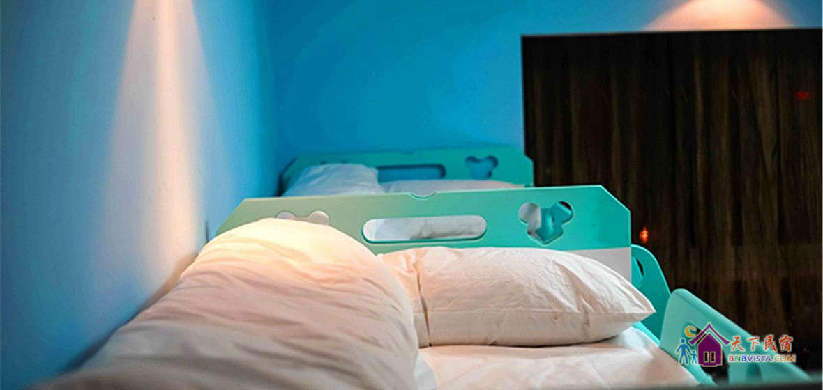 男生四人间(床位)