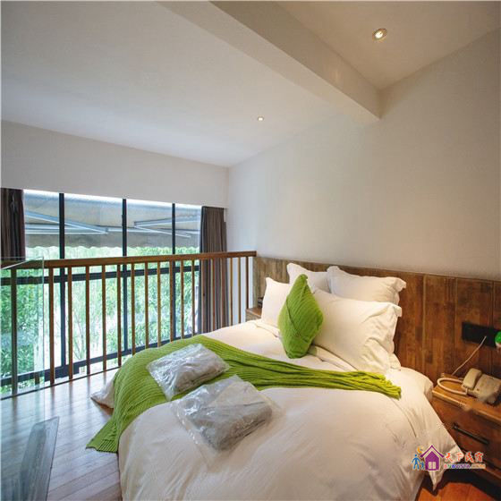 畅然阳光大床房