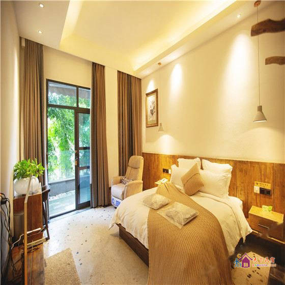 悠然花园大床房