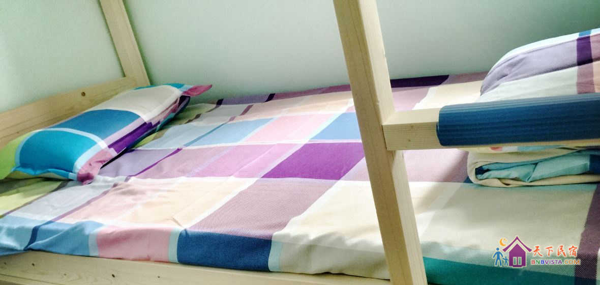 临风对月江景混合四人间(床位)(公卫)