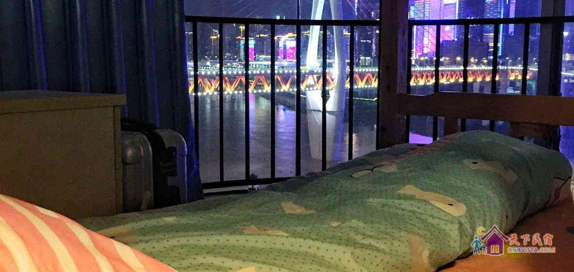 比邻江畔女生六人间(床位)(公卫)