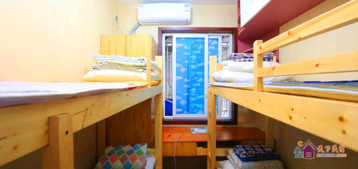 男生四人床位房