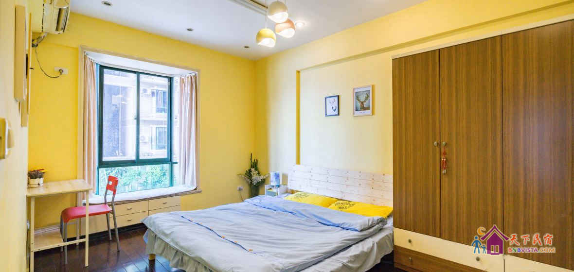 枕江听潮大床间