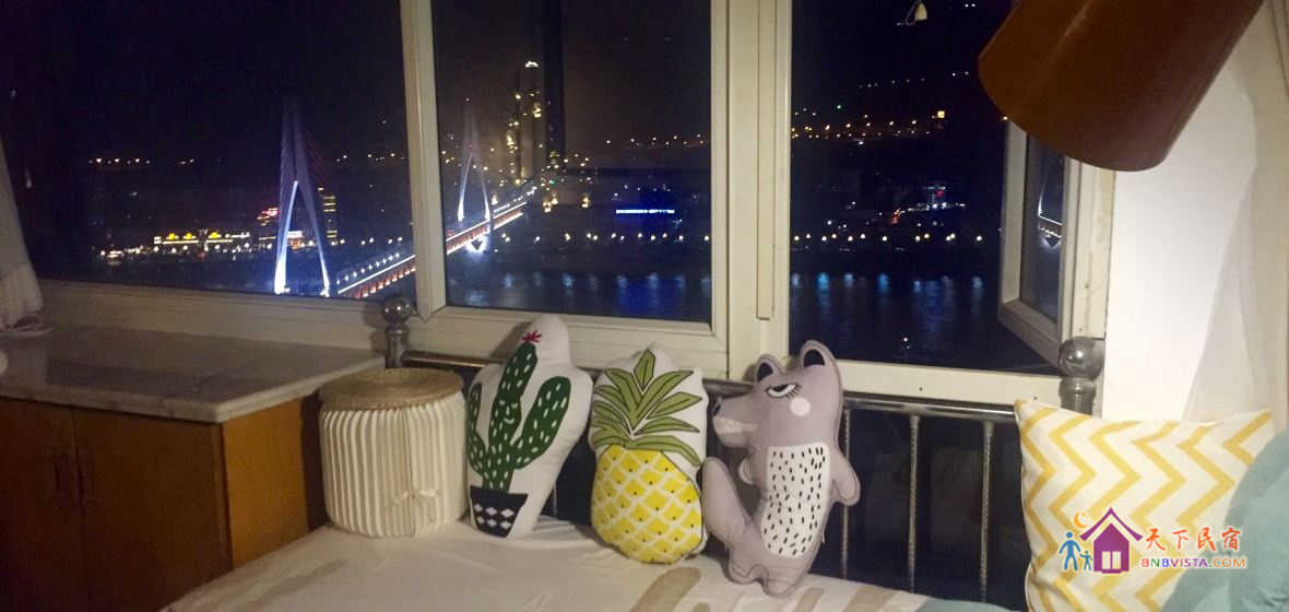 无敌江景整租四人房