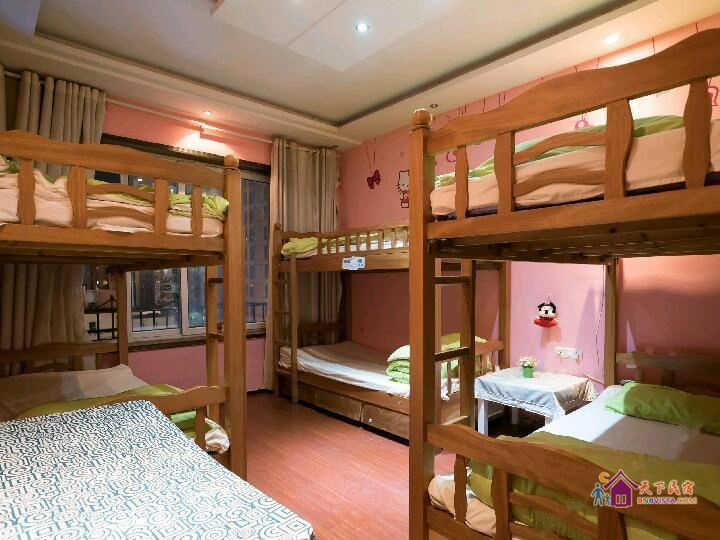 舒适女神六人间（床位）