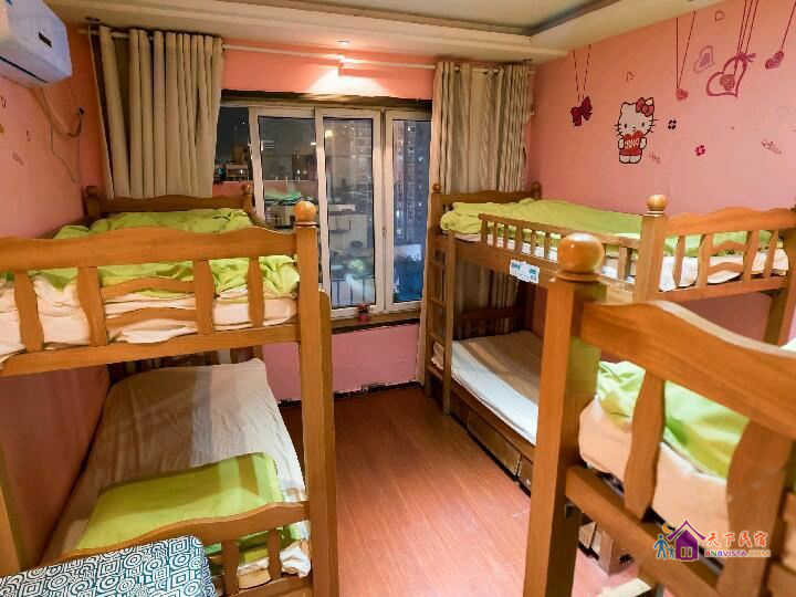 江景六人间(床位)(公共卫浴)