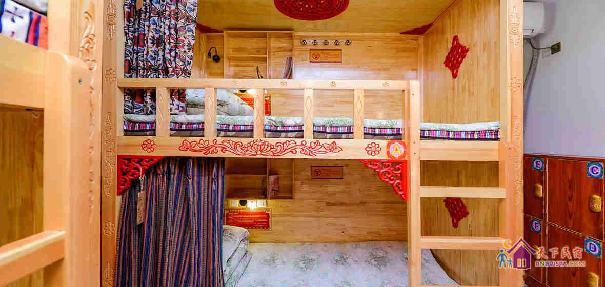 西藏风情女生超级VIP六人独立卫浴间(床位)