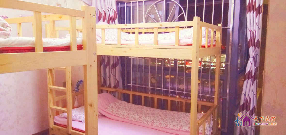 无敌风景温馨女生四人间