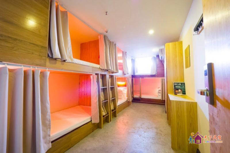 女生六人床位房