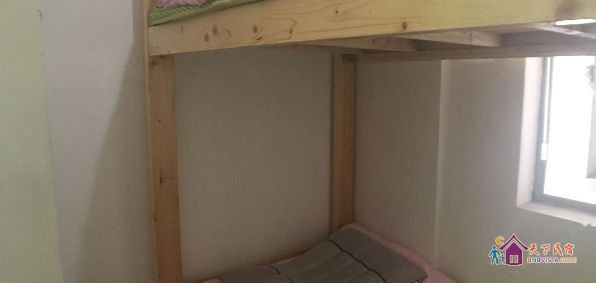 3 平方超级迷你双人床位房