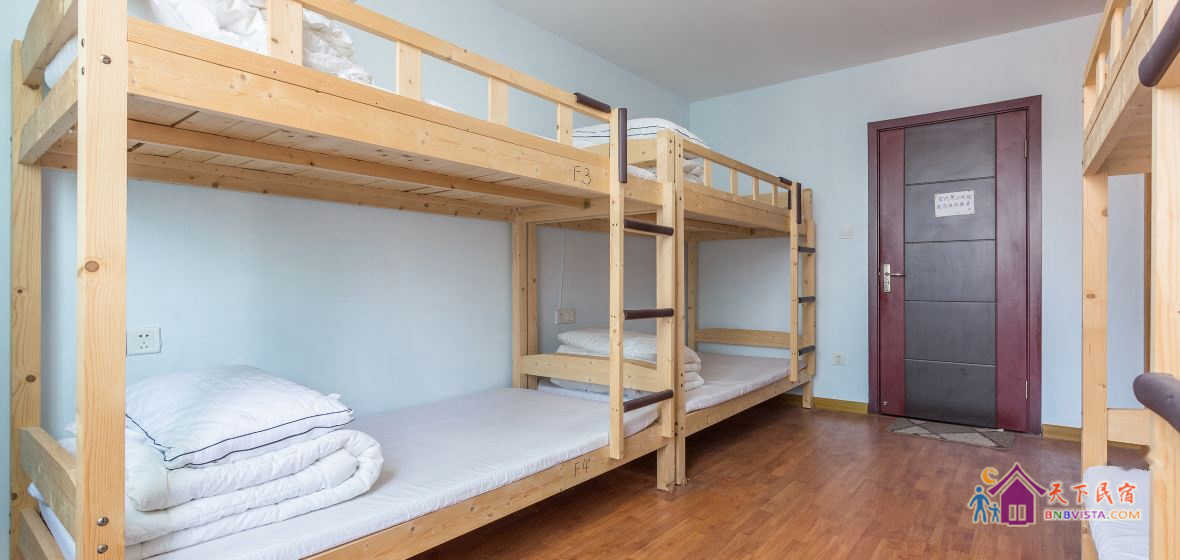 江月何年初照六人房