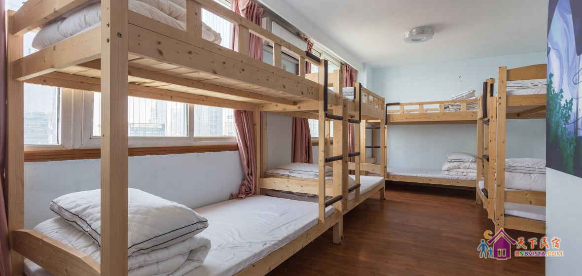 灯火阑珊六人房