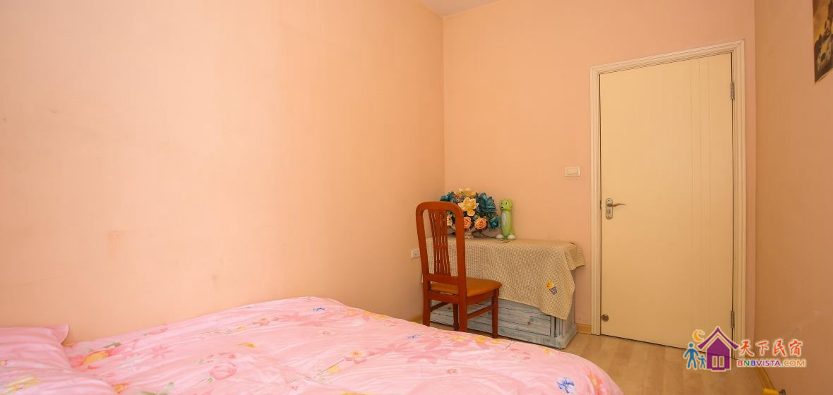 江景大床房(公共卫浴)