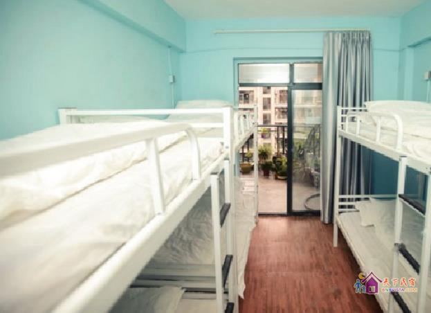 聚贤阁六人间床位(公共卫浴)