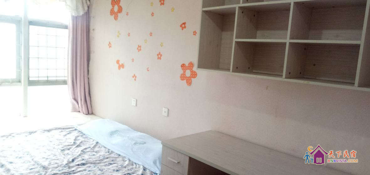 阳光双人大床房