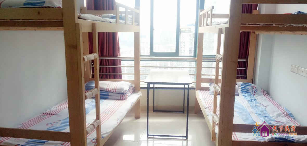 男生, 四人床位房