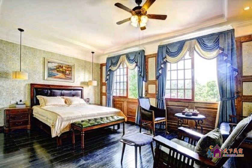 乙顺豪华大床间