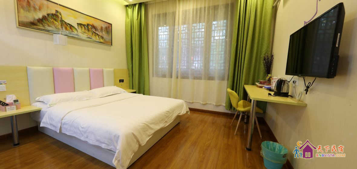 时尚简约大床间