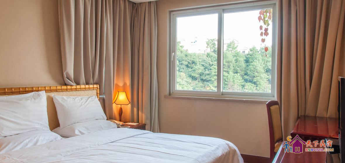 景观湖景五居别墅