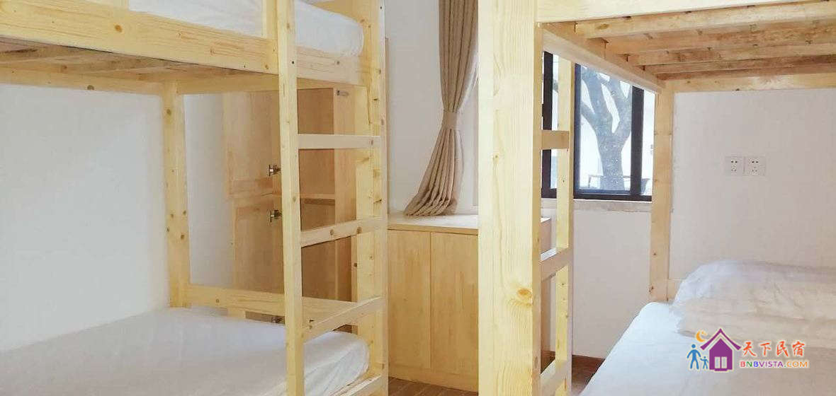 四人男生间(床位)