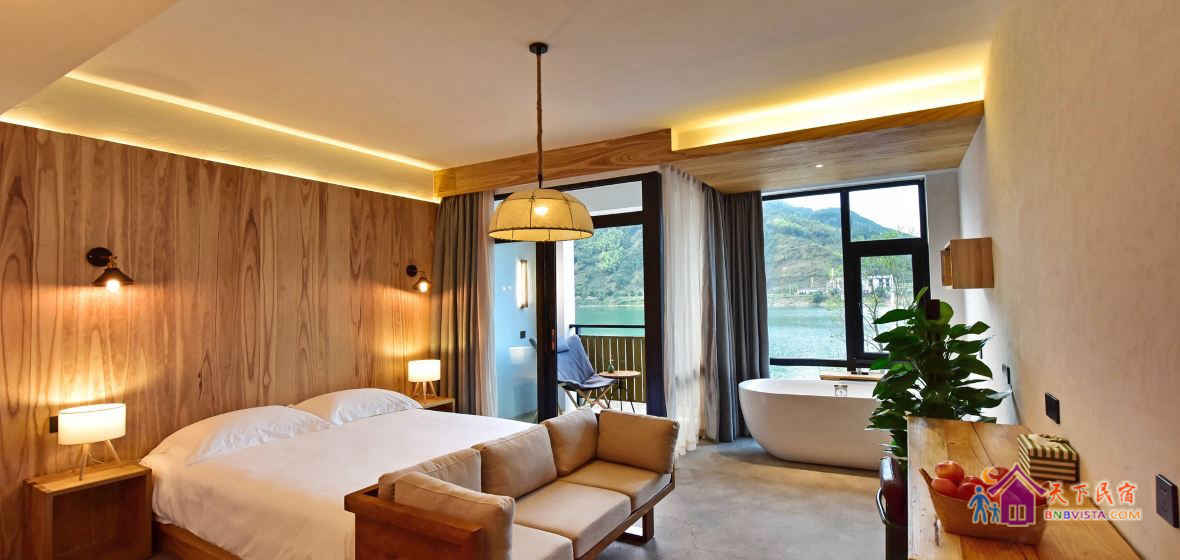2号楼临湖大床房