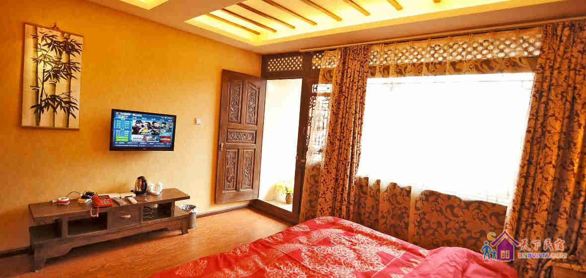 木制豪华大床房