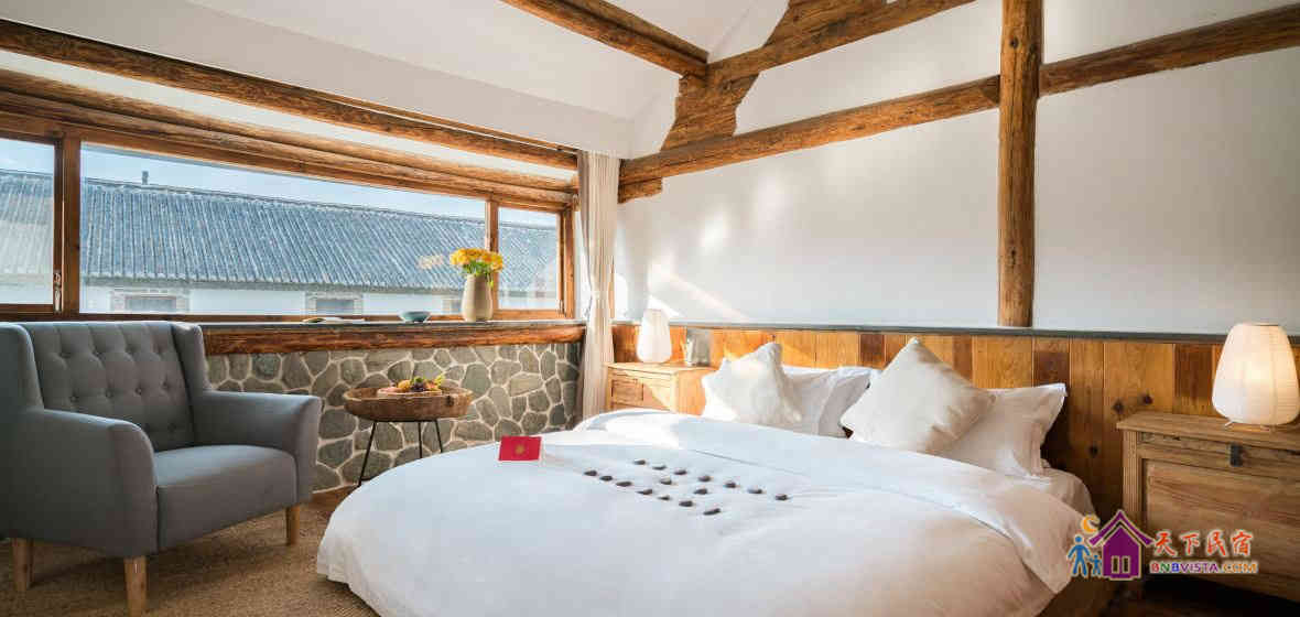 小楼怡情大床房